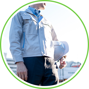 ポーズを決めるスタッフのイメージ